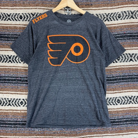 NHL Tops - Grey and orange Philadelphia Flyers NHL cotton t-shirt size large